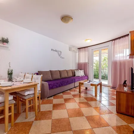 Apartment Apartment In Kvarner With Bubble Bath, Cleaning Included