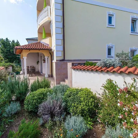 Apartment In Kvarner With Bubble Bath, Cleaning Included * Crikvenica