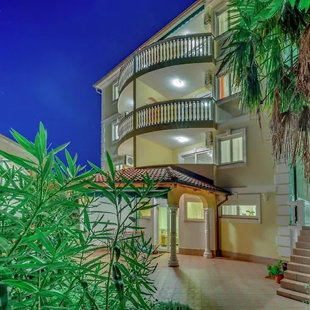 Apartment In Kvarner With Bubble Bath, Cleaning Included Apartman *